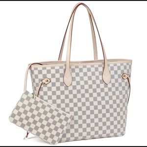 Daisy Rose Checkered Tote